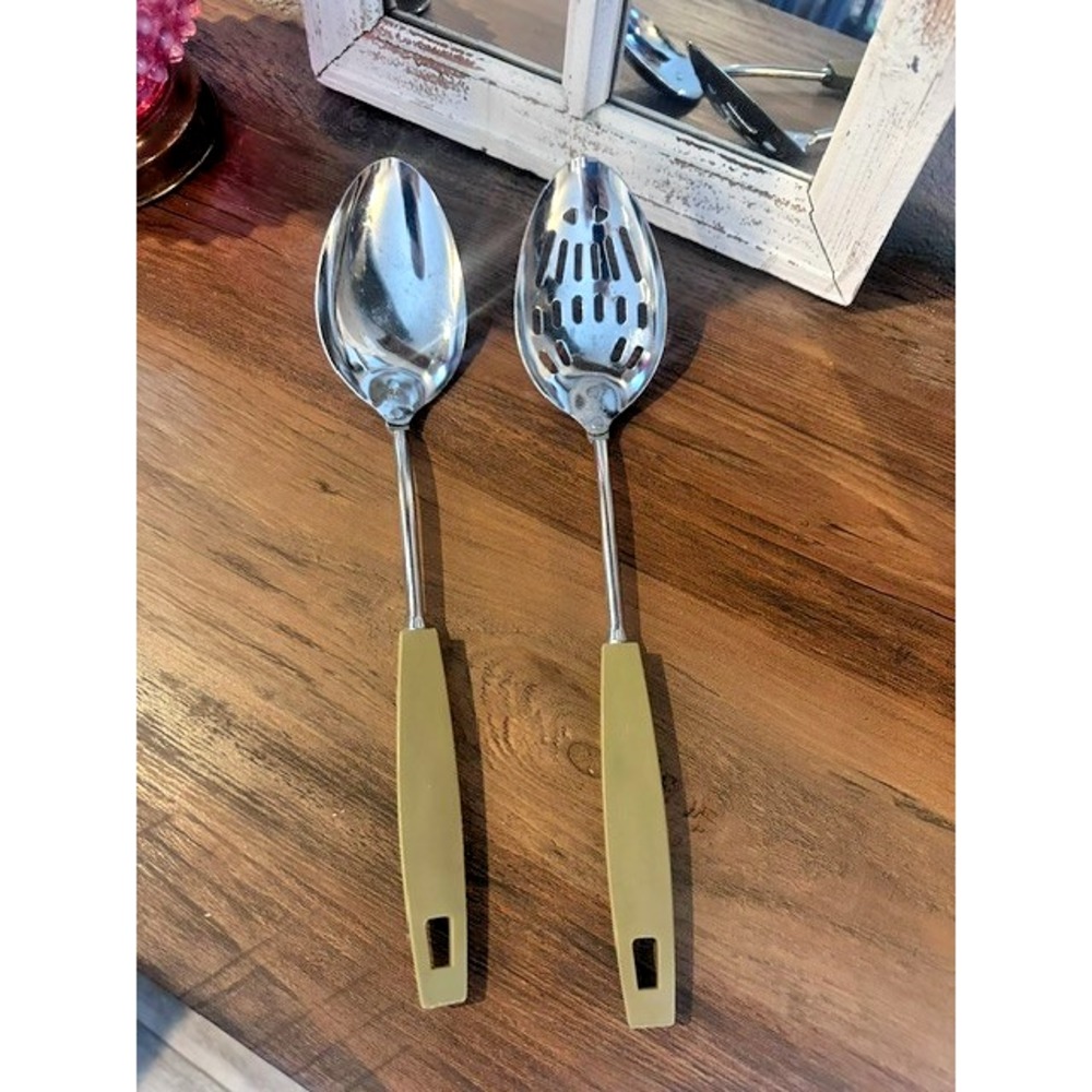 Vintage Ekco Slotted Serving Spoon and Solid Serving Spoon Avocado Green